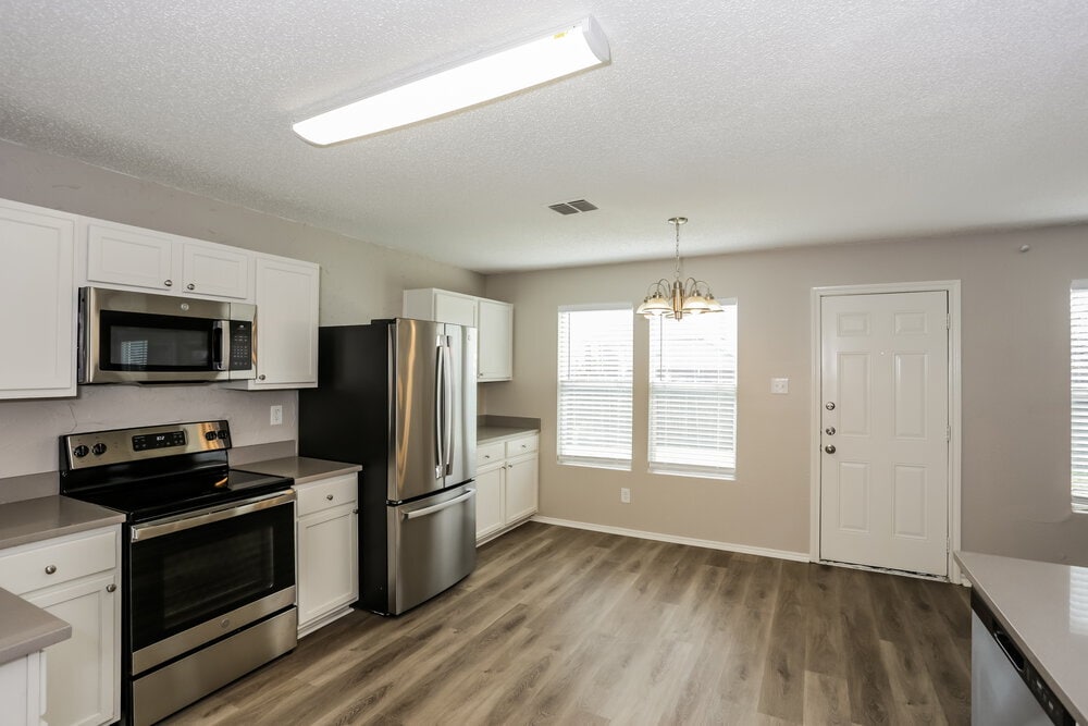 Building Photo - 4349 Meadowknoll Dr