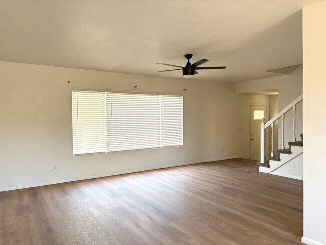 Front Living Room - 2715 S Cottonwood