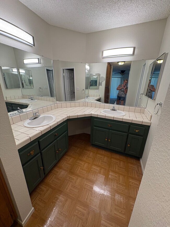 Building Photo - Spacious 2 Bedroom Home in Desirable Jess Ranch Community