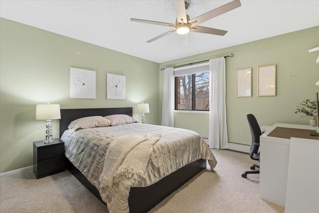 Building Photo - Condo