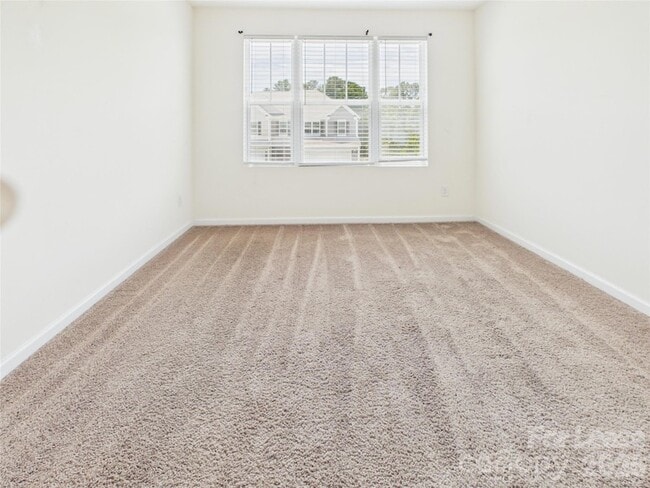 Building Photo - 2794 Yeager Dr NW