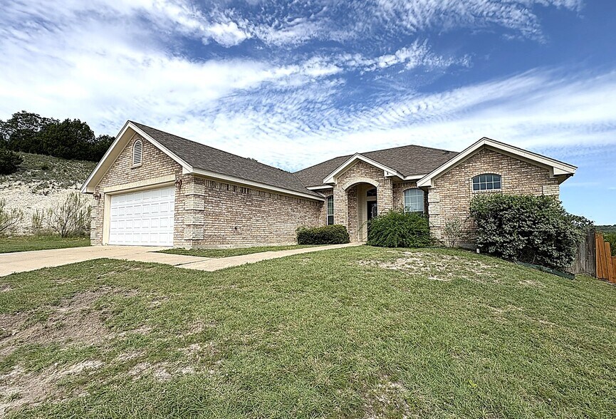 Building Photo - 2408 Spirit Dancer Dr