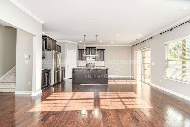 Building Photo - 15125 Jade St