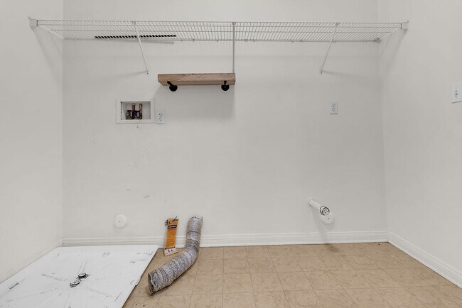 Building Photo - 26819 Rancho Serena St