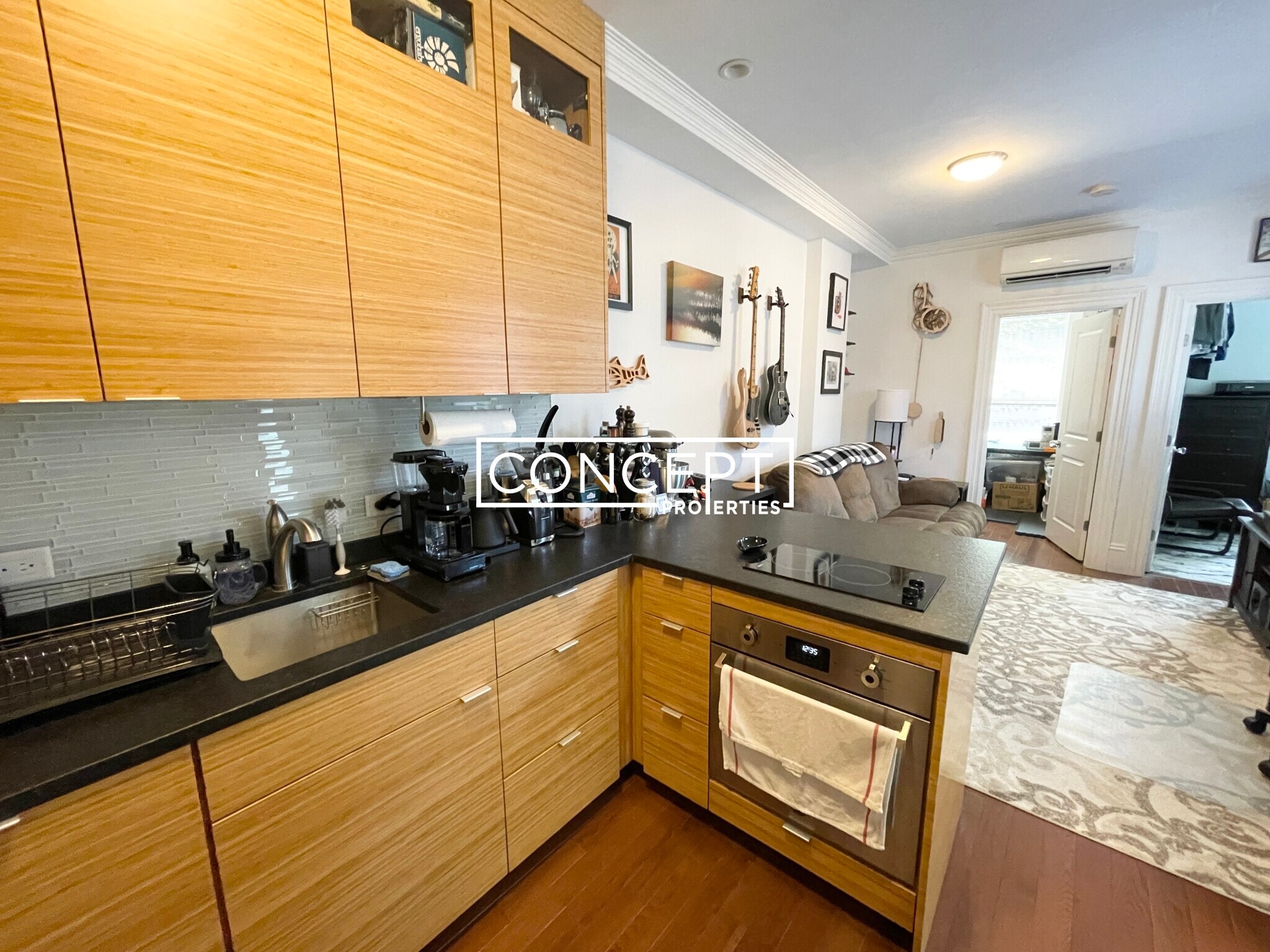 Building Photo - 98 Myrtle St