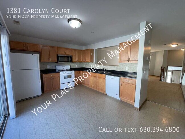 Building Photo - 1381 Carolyn Ct