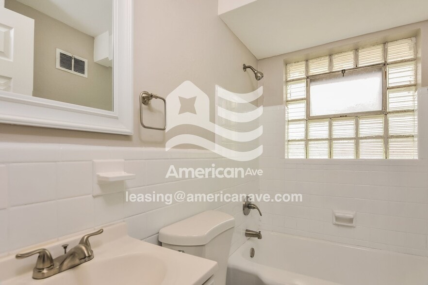 Building Photo - 6931 Roland Blvd