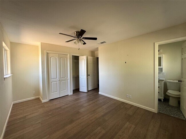 Building Photo - 9501 Quail Ct