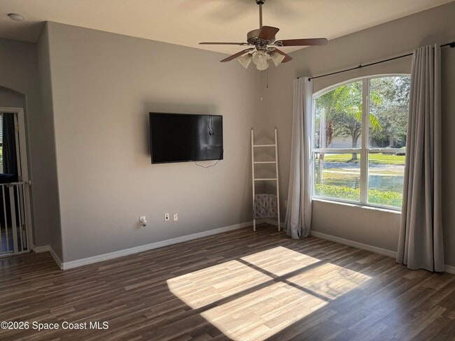 Building Photo - 110 Ridgemont Cir SE