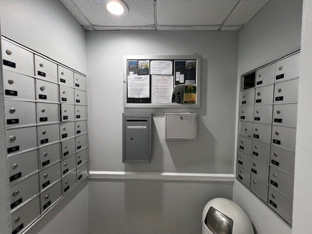 Building Photo - 2016 Bay Dr