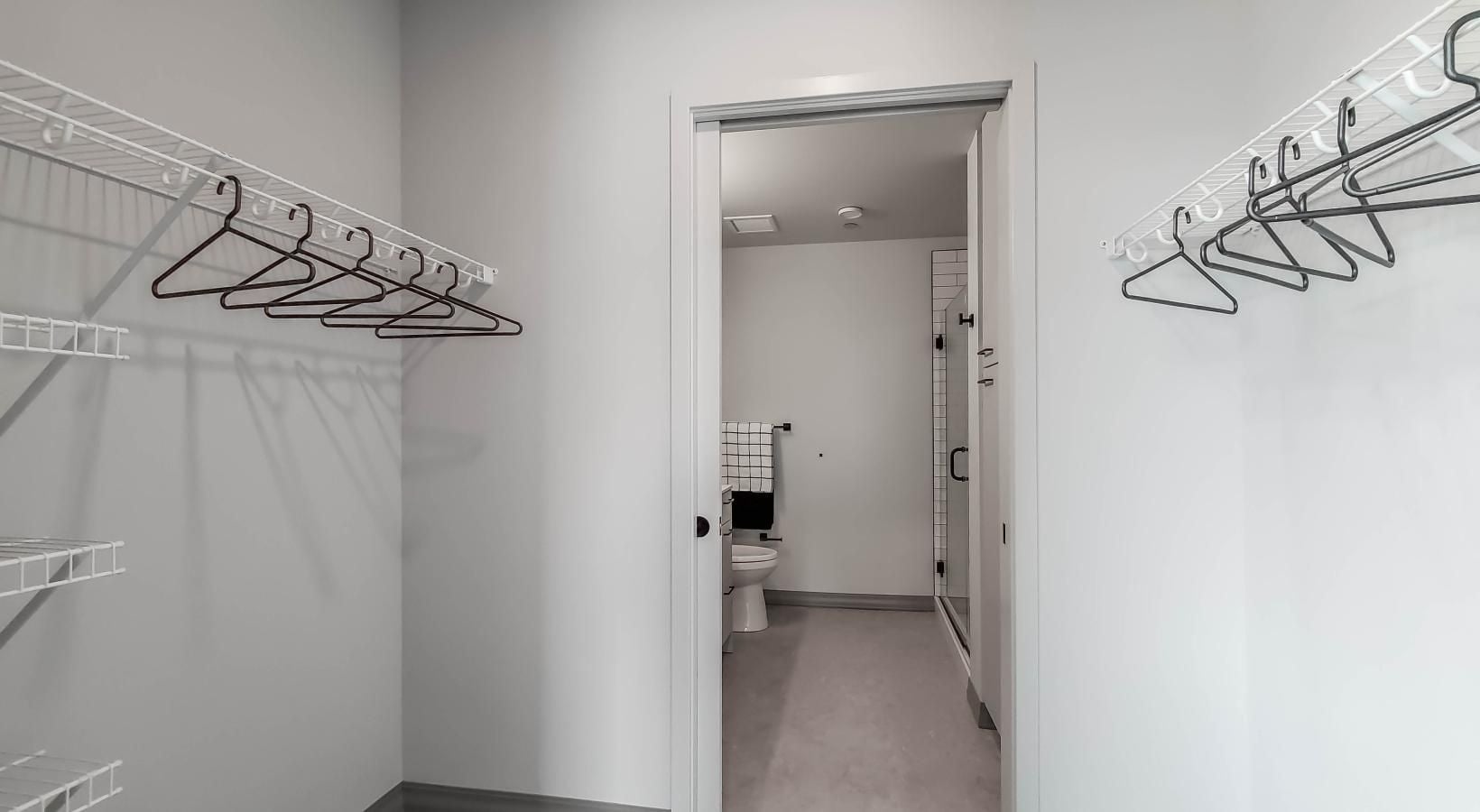 Building Photo - 2347 N Elston Ct