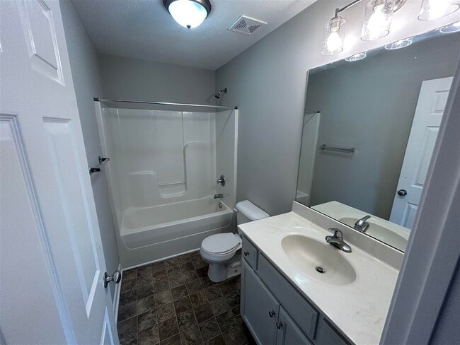 Building Photo - 273 Audley Ave