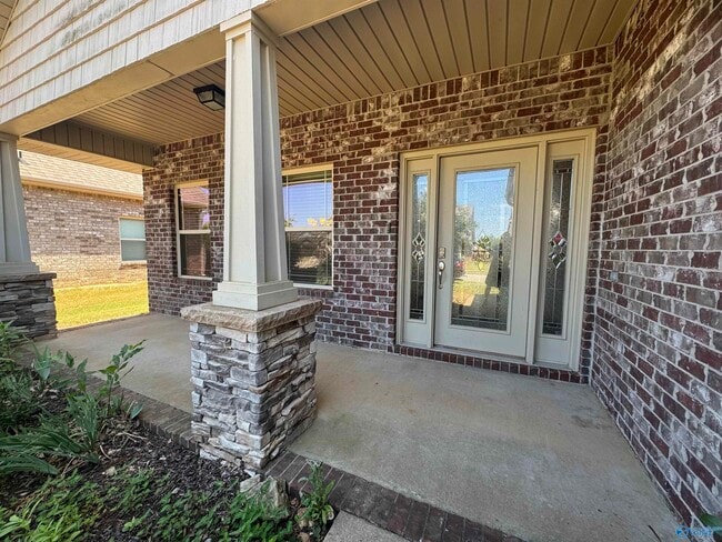 Building Photo - 475 E Mossyleaf Dr SW