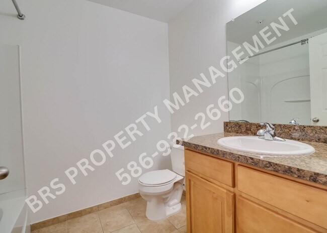 Building Photo - 2-bedroom 2 bath condo in Shelby Township