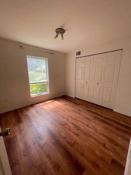 Building Photo - 1205 Kenzie Dr