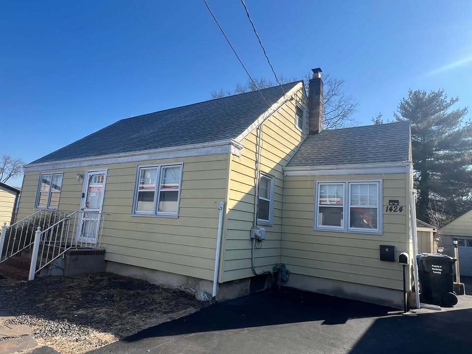 Building Photo - 1424 Saint Georges Ave