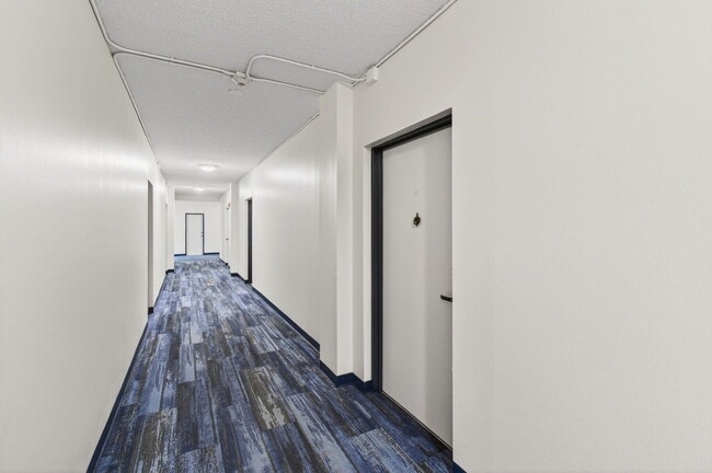 Building Photo - 50 SW 3rd Ave