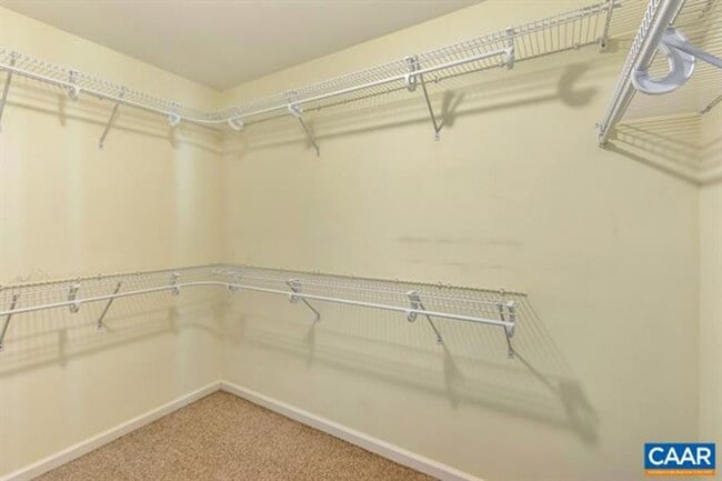 Building Photo - 991 Carodon Dr