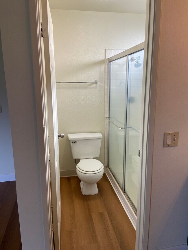 Building Photo - Semi Remodeled One Story 3 Bdrm, 2 Bath!