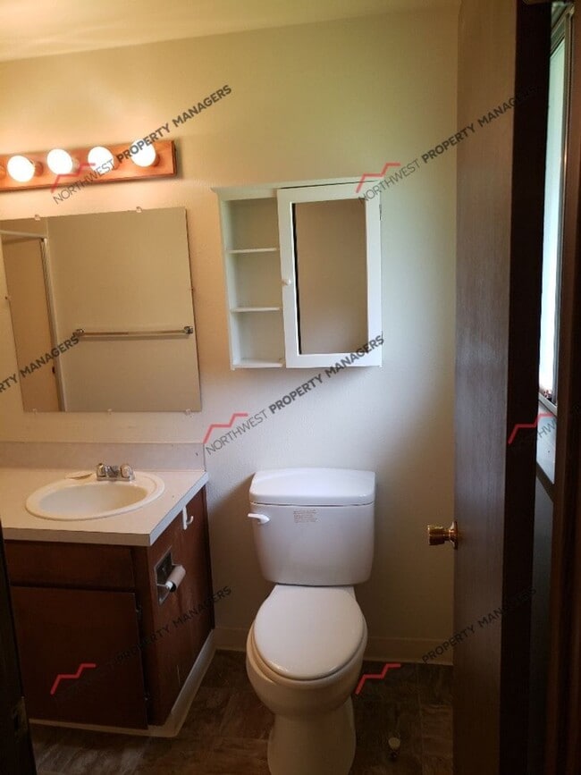 Building Photo - STATUS: *AVAILABLE * | R14 |  $1795