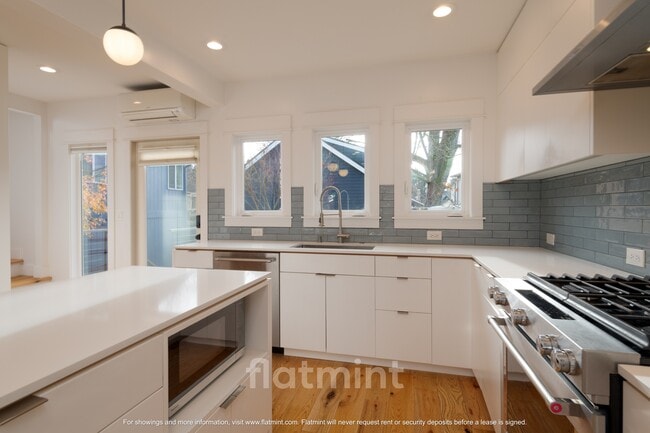 Building Photo - 2315 N 56th St