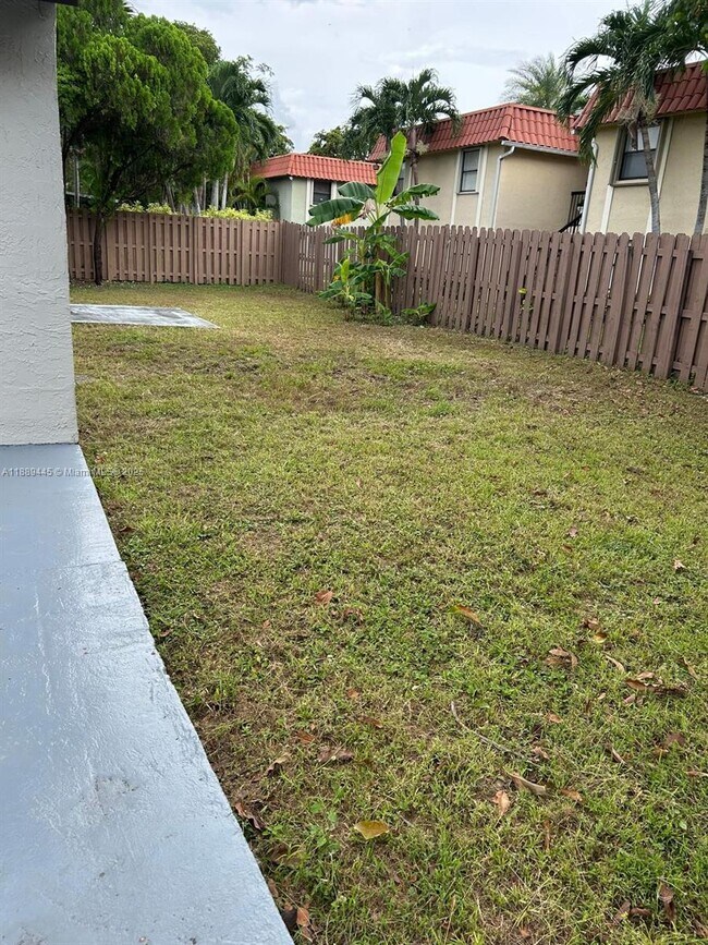 Building Photo - 9630 SW 152nd Ave