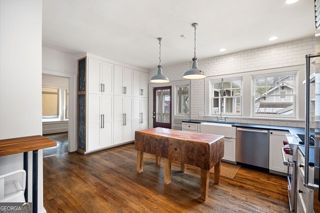 Building Photo - 193 Feld Ave