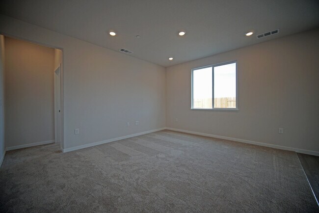 Building Photo - brand-new, never-before-lived-in 3-bedroom, 2-bathroom home with solar!