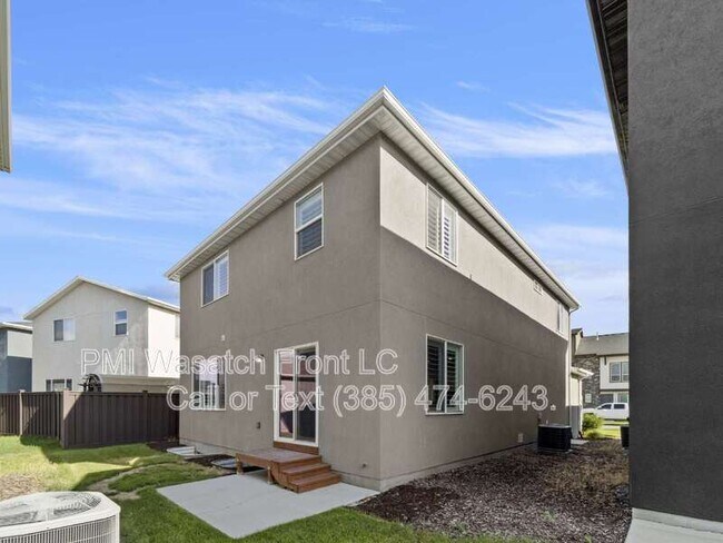 Building Photo - 589 W Life Dr