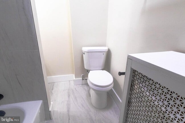 Building Photo - 5981 N 21st St