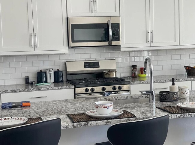 Building Photo - 245 E Scorpio Pl