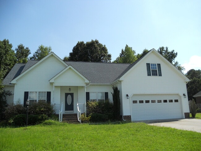 Primary Photo - Dogwood Estates