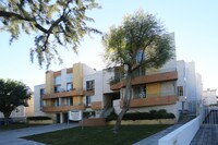 Building Photo - can371