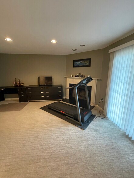 Building Photo - 2039-I Raleigh Rd