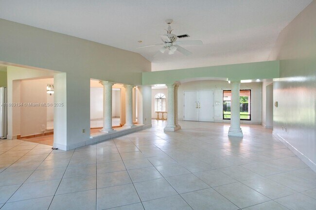 Building Photo - 161 SW 129th Ave