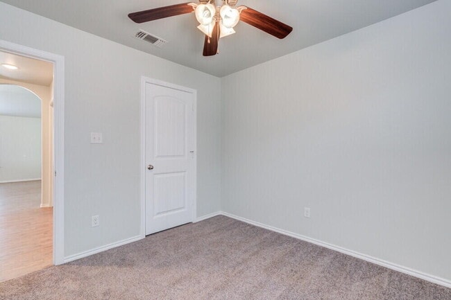 Building Photo - 1303 Kingston St