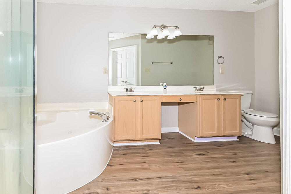 Building Photo - 1555 Appling Wood Cove N