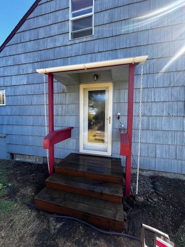 Building Photo - 3- bedroom 2-bathroom home in Pleasant Hill