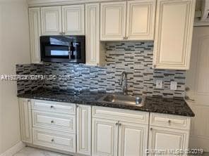 Building Photo - 16121 SW 141st Ave