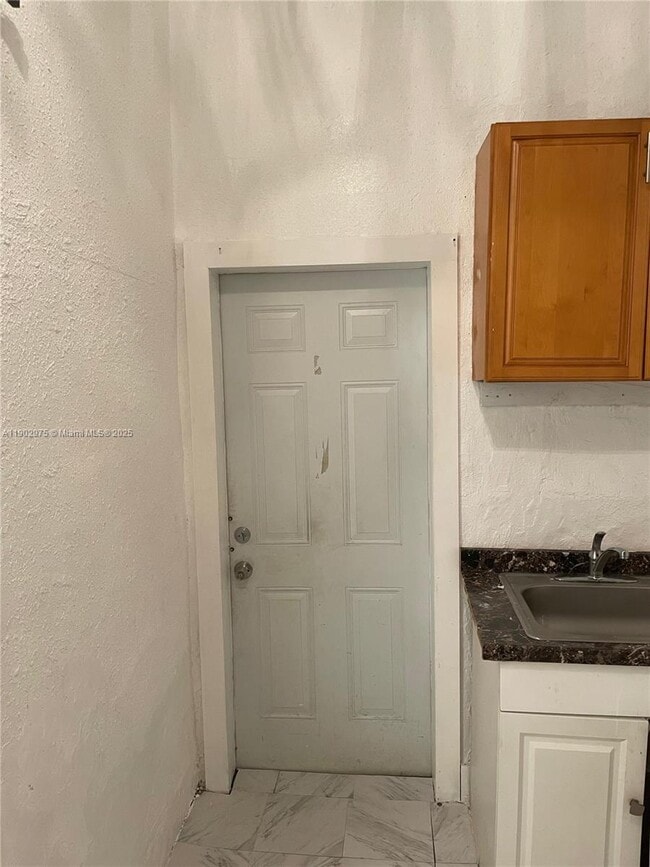 Building Photo - 640 NE 136th St