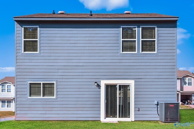 Building Photo - 138 Whitestone Dr NE