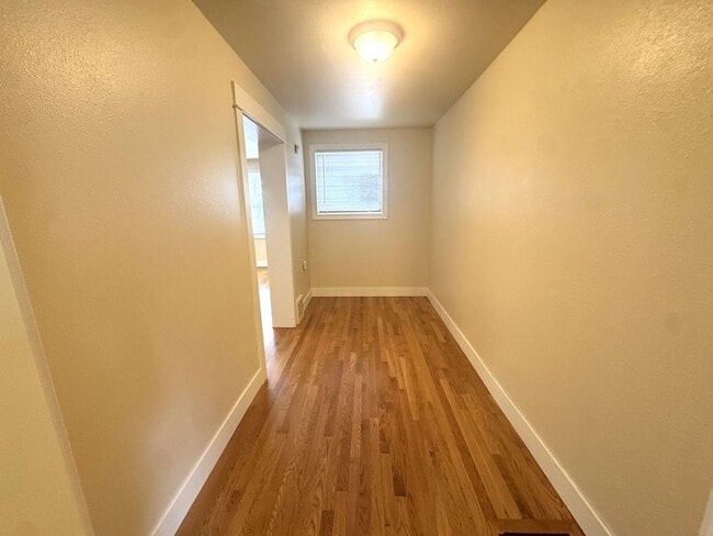 Building Photo - 1735 24th Ave