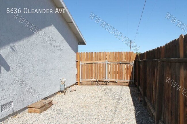 Building Photo - 8636 Oleander Ave