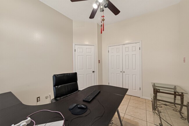 Building Photo - 8203 Paddington Pl Dr