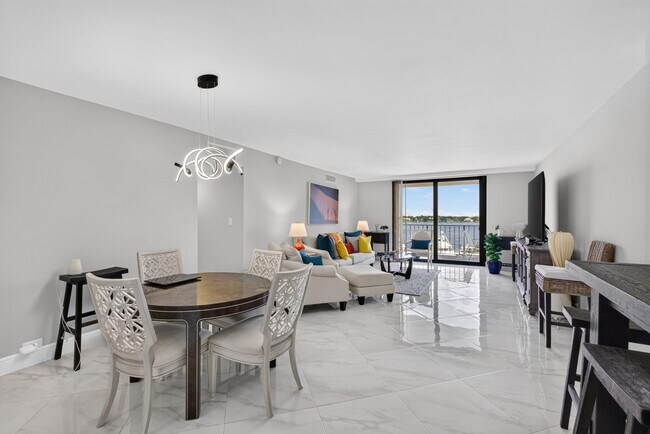 Building Photo - 1208 Marine Way
