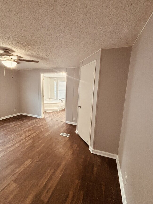 Building Photo - Triangle Mobile Home Park