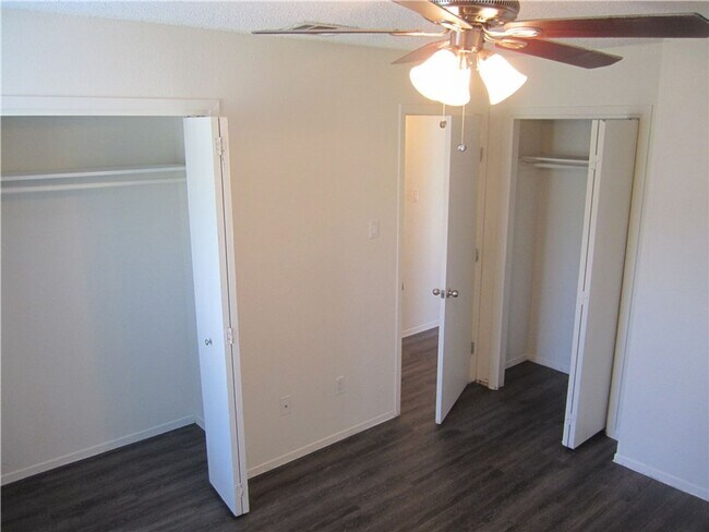 Building Photo - 2213 Yellow Jacket Ln