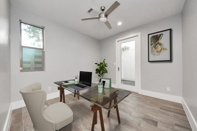 Building Photo - 3204 Sherman St