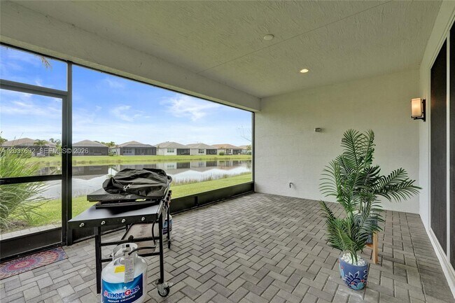 Building Photo - 13328 SW River Rock Rd
