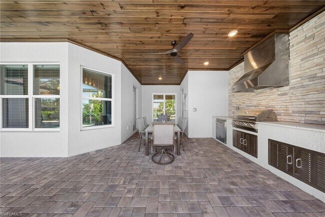 Building Photo - 14930 Blue Bay Cir